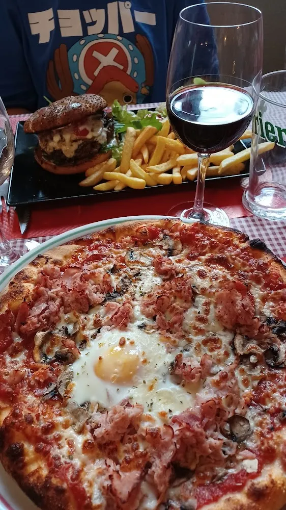 Burger Italien Et Pizza Sorcière